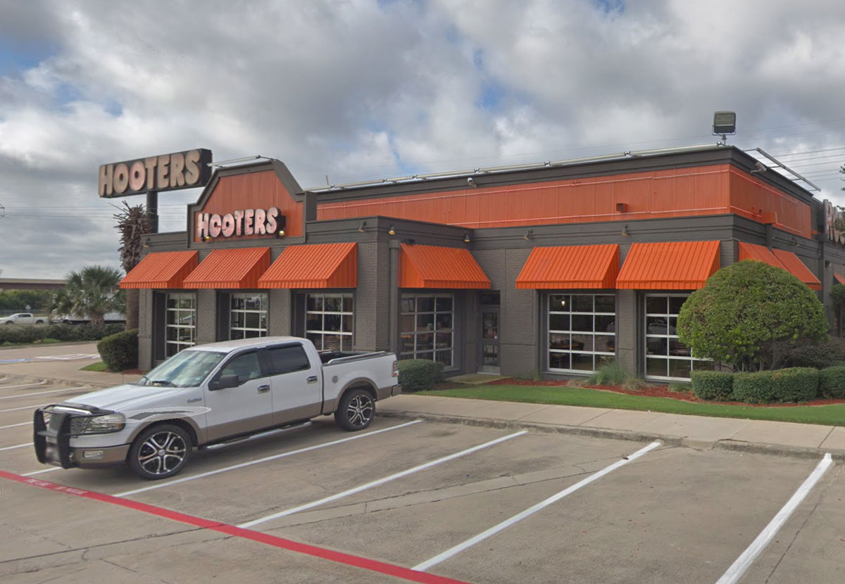 Hooters
